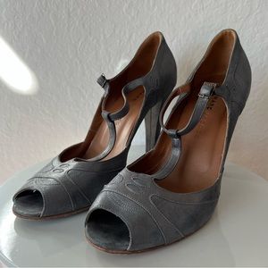 Marc Jacobs T strap peep toe heels size 10